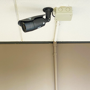足利市の集合住宅で設置した防犯カメラ
