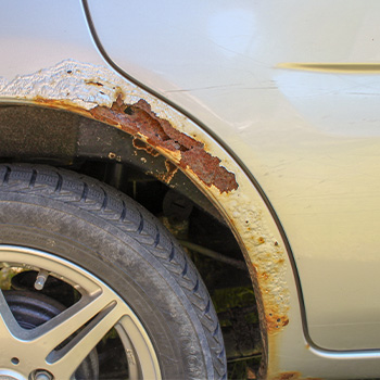 車に塩水をかけられたらチェックする場所