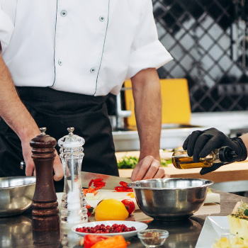 飲食店・小売業者でのフードディフェンス