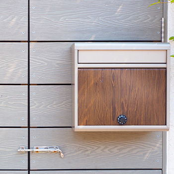 ポストに手が入るリスク