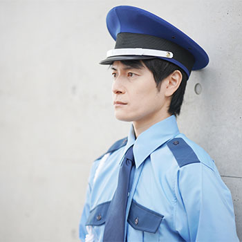 求人が減る時代に、警備だけは増えている