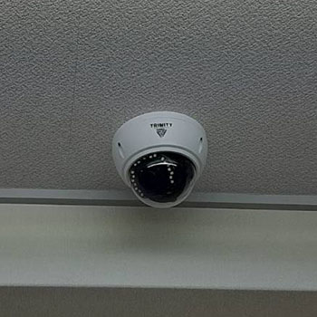 威嚇と証拠をどちらの役割も果たせる