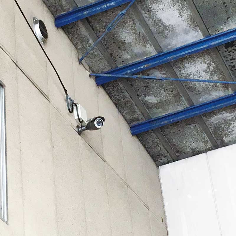 深谷市の倉庫内に設置した防犯カメラ