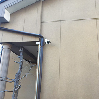 加須市の戸建て住宅で防犯カメラ設置