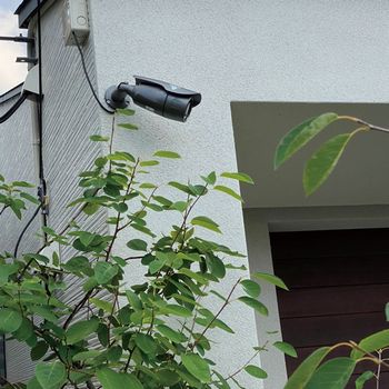 新座市の一軒家で防犯カメラを設置