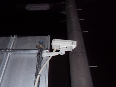 レンタルで防犯カメラを外壁修繕中の川崎市テナントビルに設置