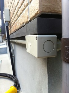 戸建て住宅の軒下配線(配管)