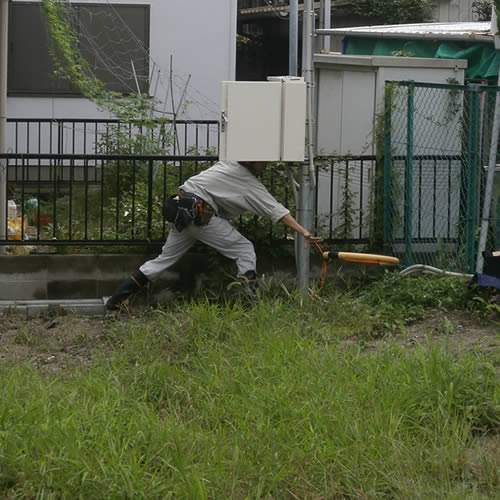 敷地内の防犯カメラ配線