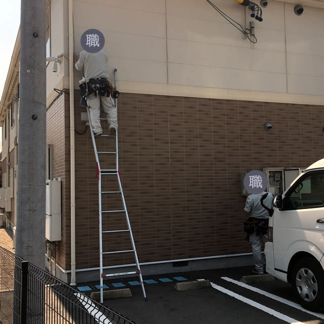 町田市アパートカメラ工事の様子